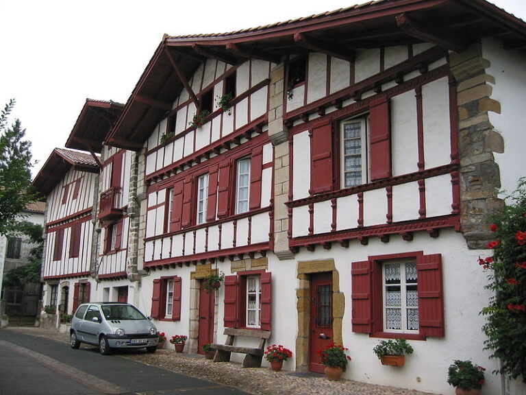 Fachadas vascas de Ustaritz