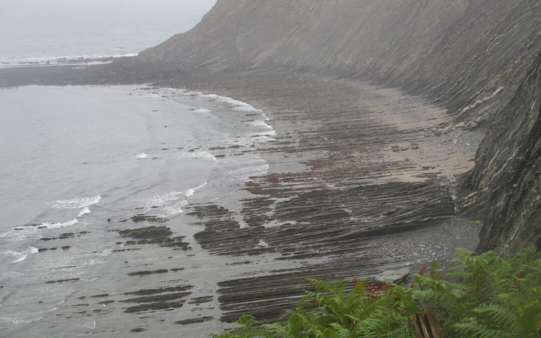 Flysch, de Zumaia a Deba: mucho más que un recorrido