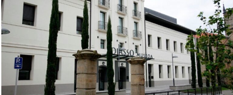 Fachada del Museo Oiasso