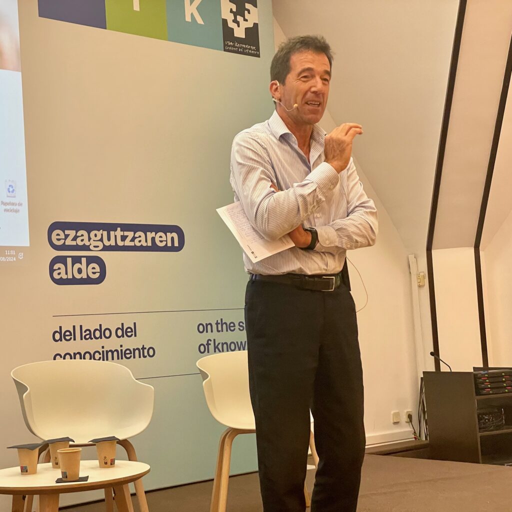 UIK topagunea: "Hiritartasun aktibo baten alde" · Jardunaldiaren argazki ibilbidea