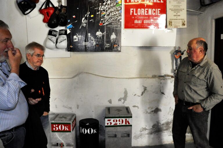 En el taller de Iñaki Gorostidi