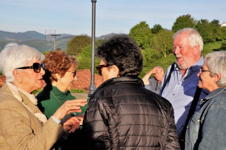 Conversación en el Ostatu de Larraul