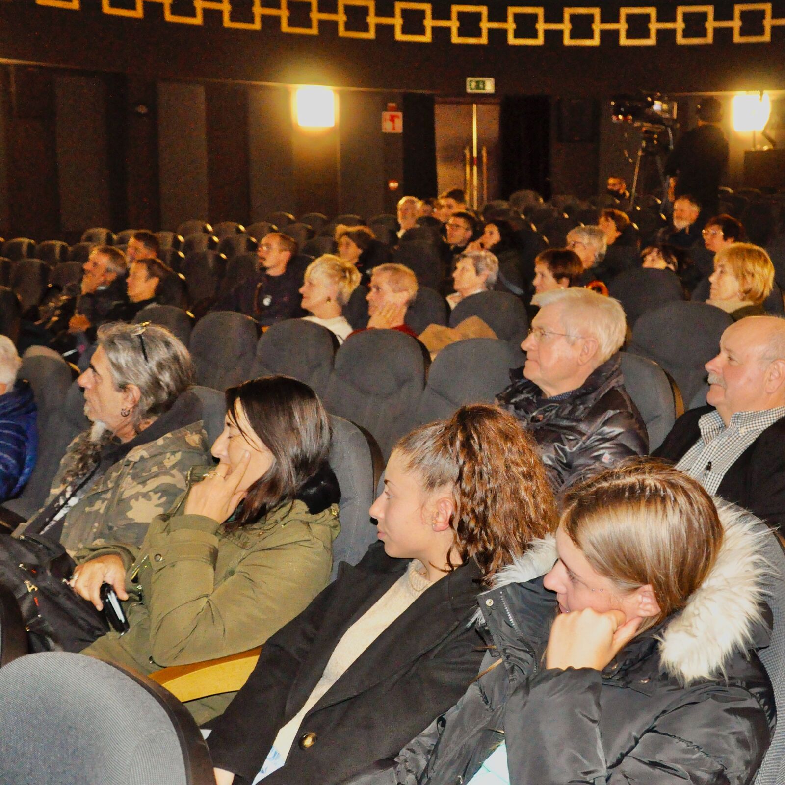 Publikoa Modelo Aretoan